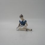 439 1075 FIGURINE